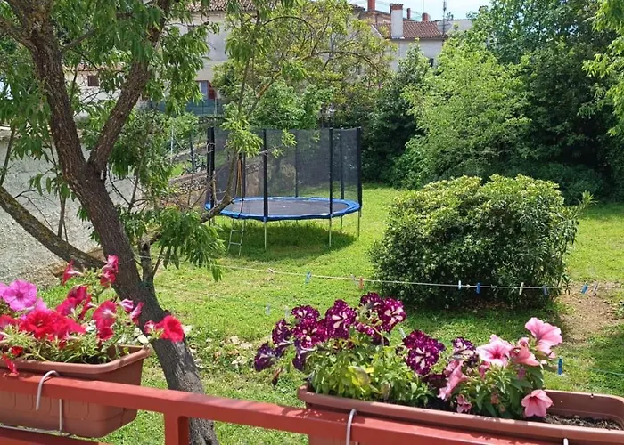 Studio Jemi Apartman Póla