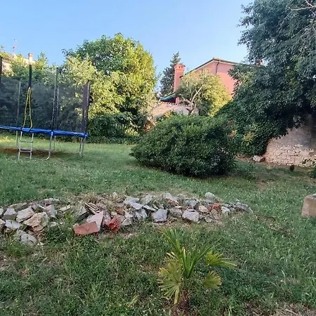 Studio Jemi Pula